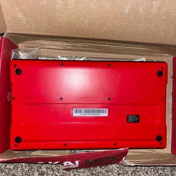 Akai midi mini keyboard. Open to offers! Brand New in the box! - Picture 3 of 3